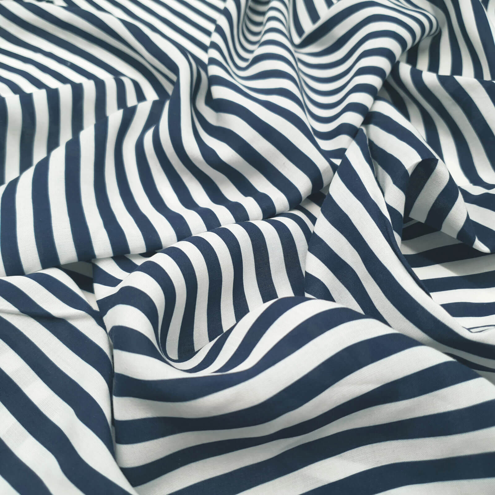 Zelko - Viscose fabric with stripes - Navy-White